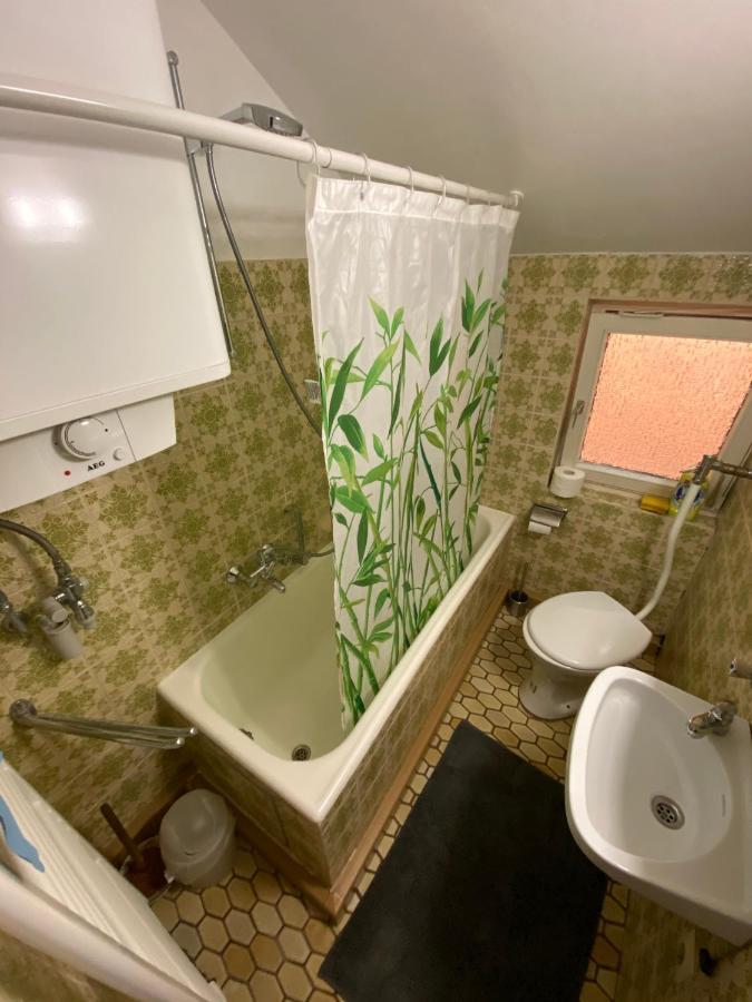 Проживание в семье Einfaches Haus Mit Privatzimmern Und Gemeinschaftsraeumen *