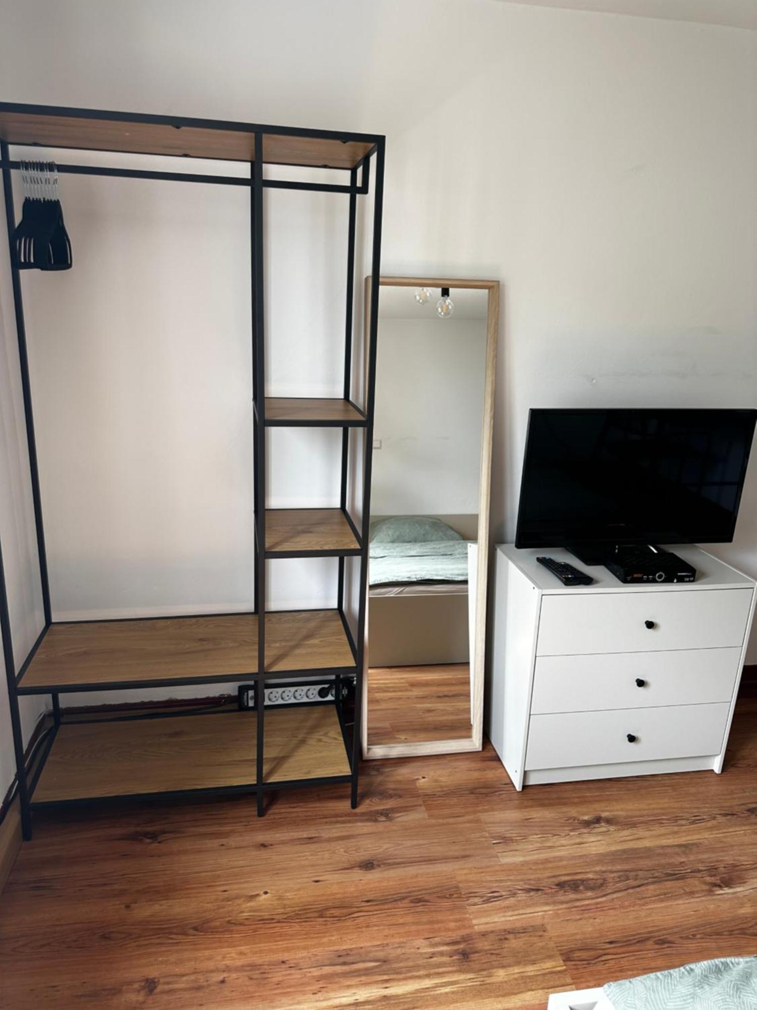 Einfaches Haus Mit Privatzimmern Und Gemeinschaftsraeumen * Heilbronn